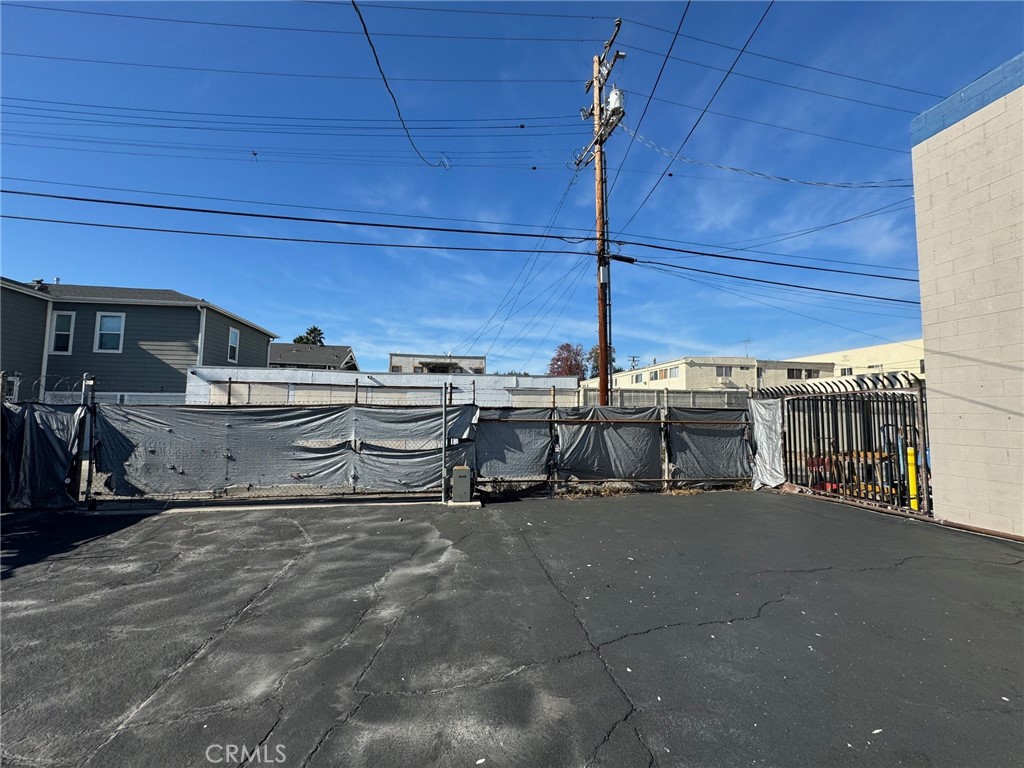 1731 1733 Border Avenue Property Photo 14