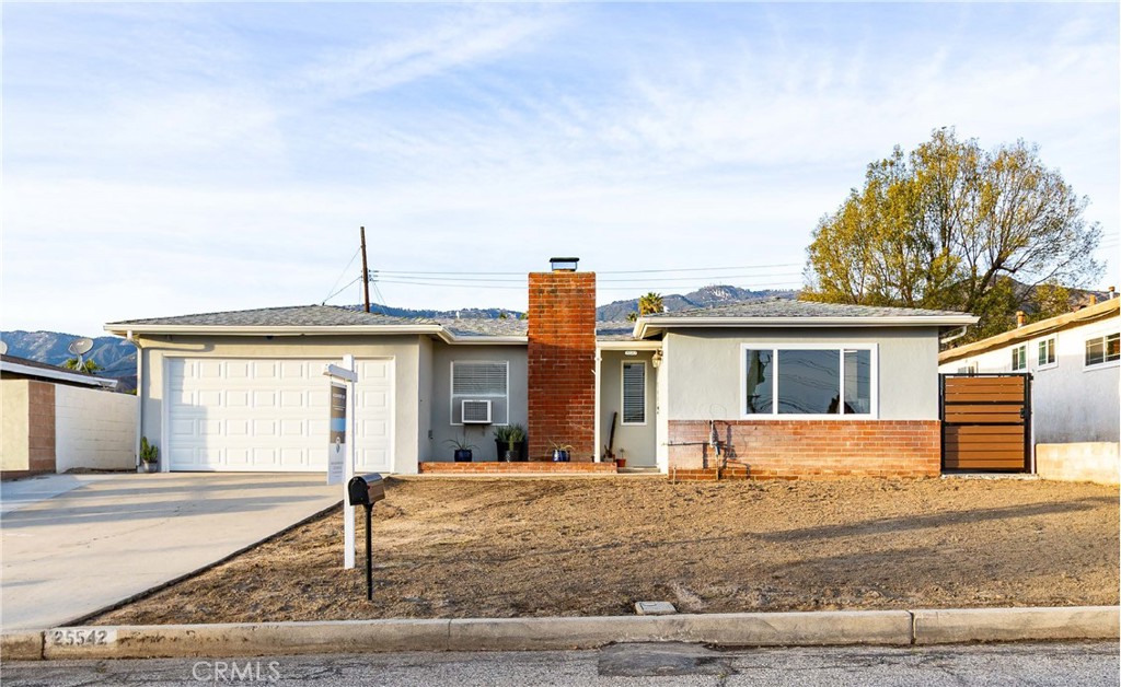 25542 Edgemont Drive Property Photo 1