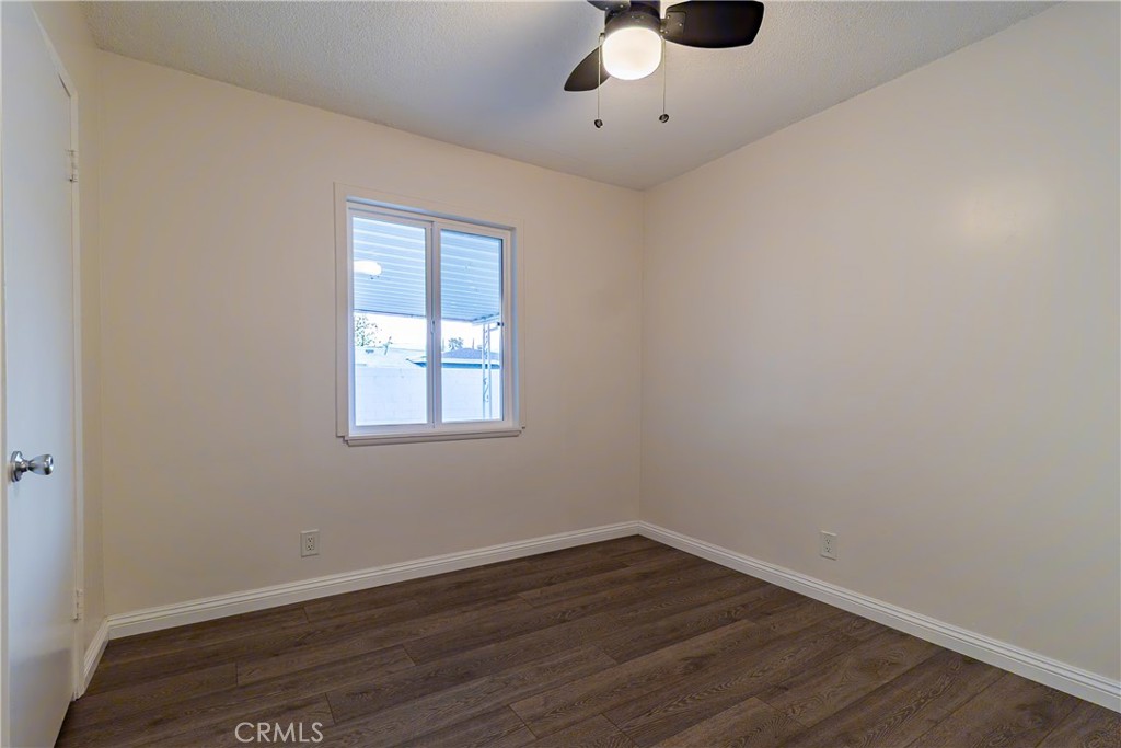 25542 Edgemont Drive Property Photo 10