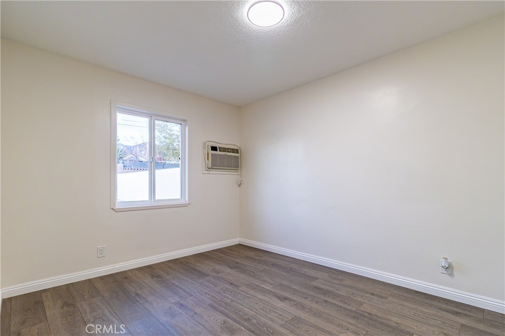 25542 Edgemont Drive Property Photo 14