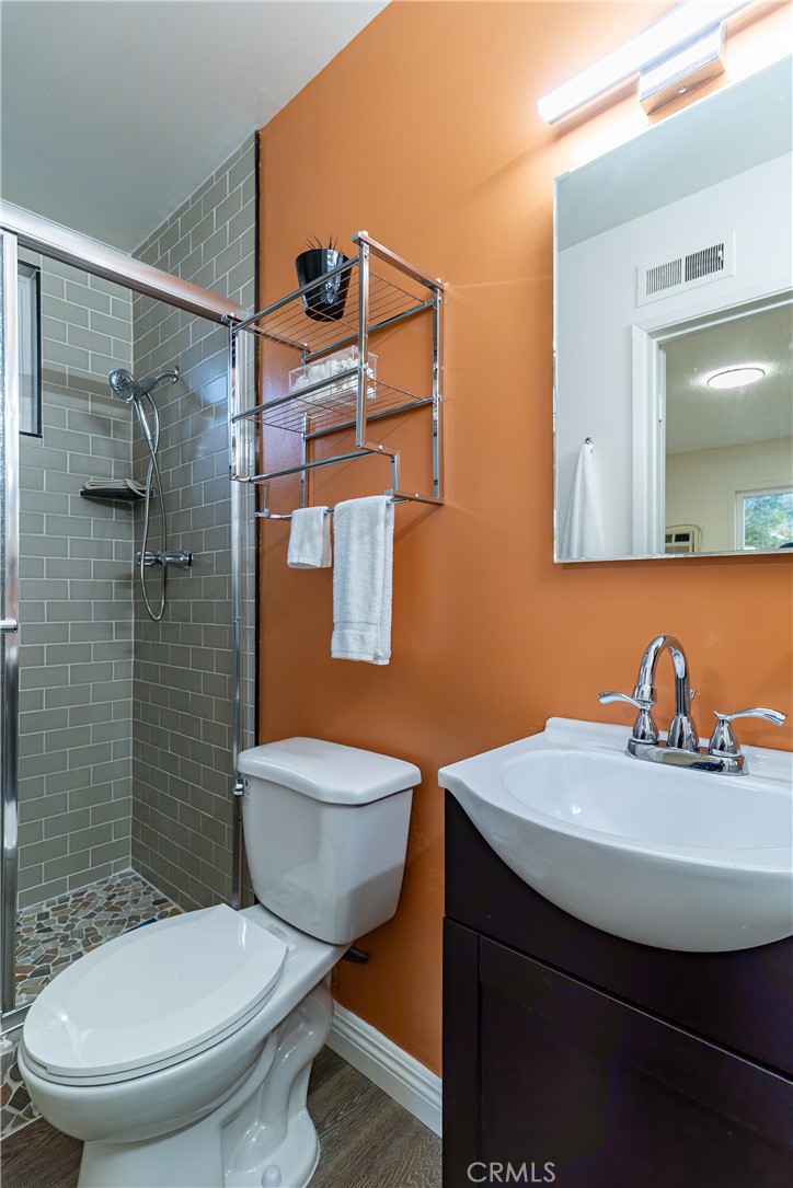 25542 Edgemont Drive Property Photo 16
