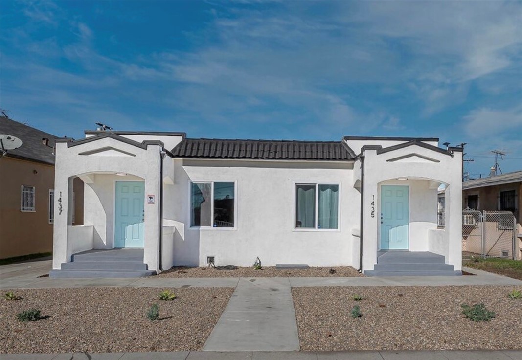 1435 W 53rd Street Property Photo