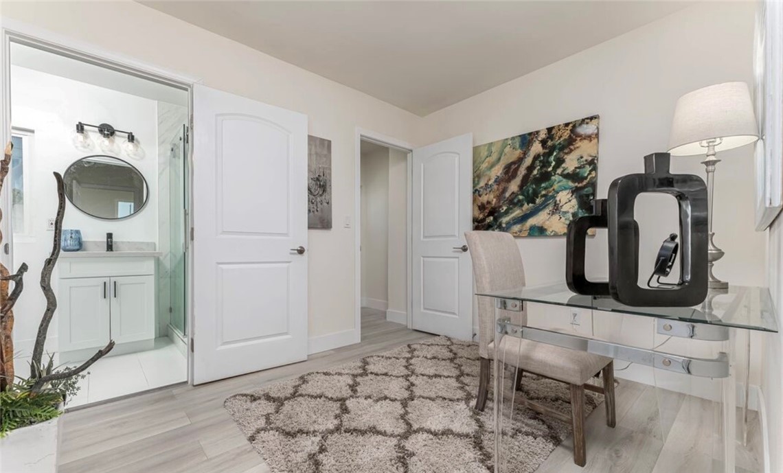 1435 W 53rd Street Property Photo 7
