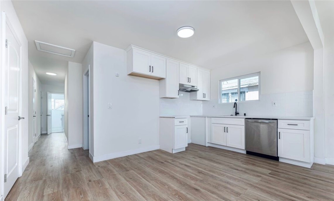 1435 W 53rd Street Property Photo 9