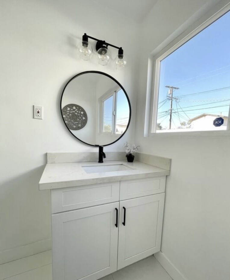1435 W 53rd Street Property Photo 13