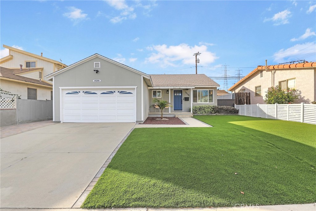 19201 Entradero Avenue Property Photo