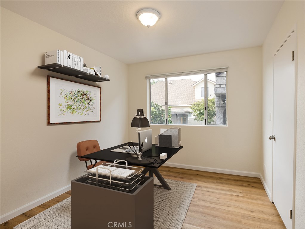 730 W 5th Street Property Photo 8