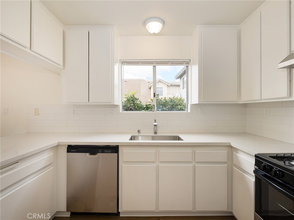730 W 5th Street Property Photo 15