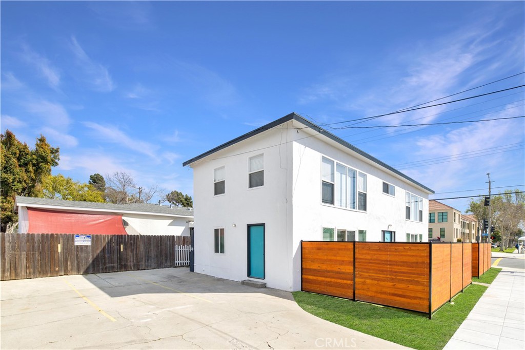 1000 Ximeno Avenue 1 Property Photo 19