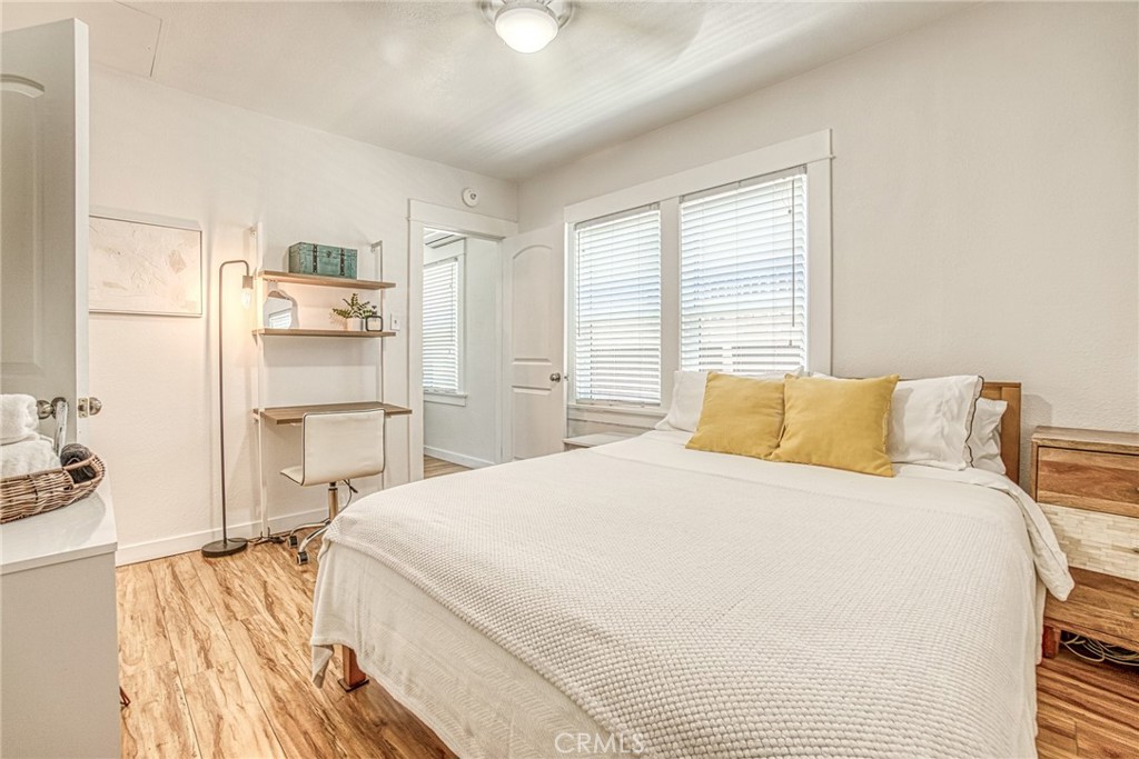 1075 Coronado Avenue Property Photo 2