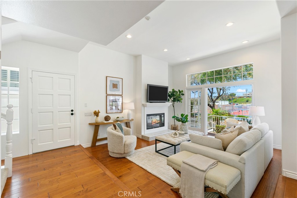 1114 Vincent Street A Property Photo 3