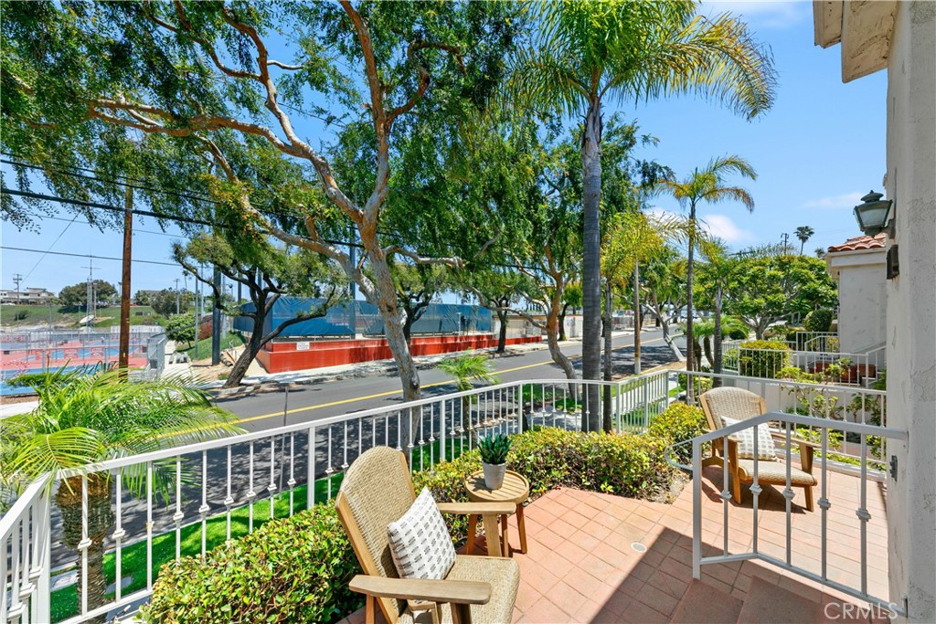 1114 Vincent Street A Property Photo 5