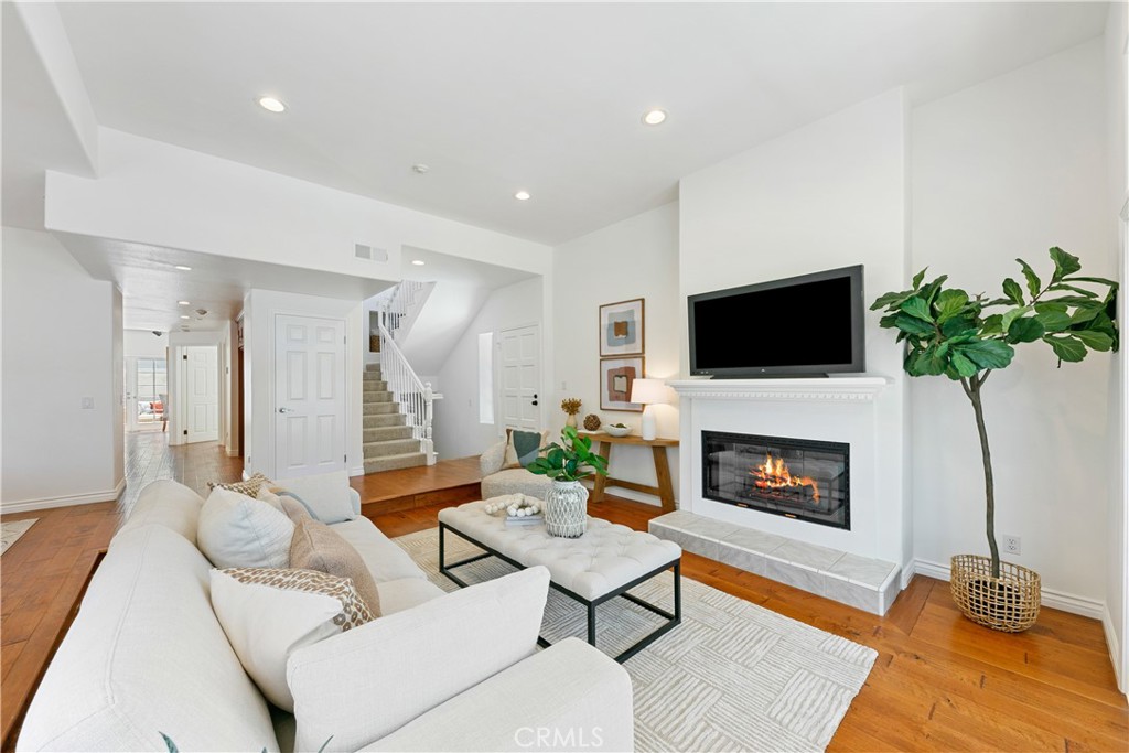 1114 Vincent Street A Property Photo 6