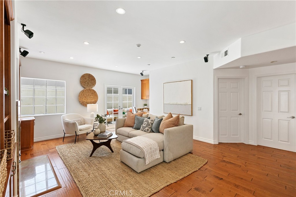 1114 Vincent Street A Property Photo 16