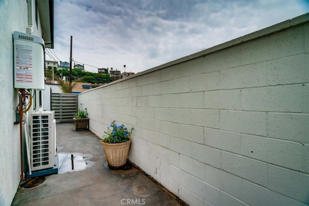 323 Culver Boulevard Property Photo 35