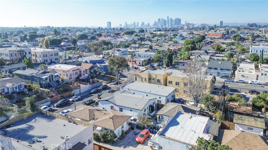 2809 Folsom Street Property Photo 8