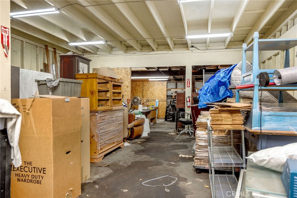 16301 S Broadway Street Property Photo 21