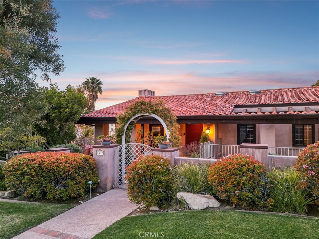1547 Via Coronel Property Photo