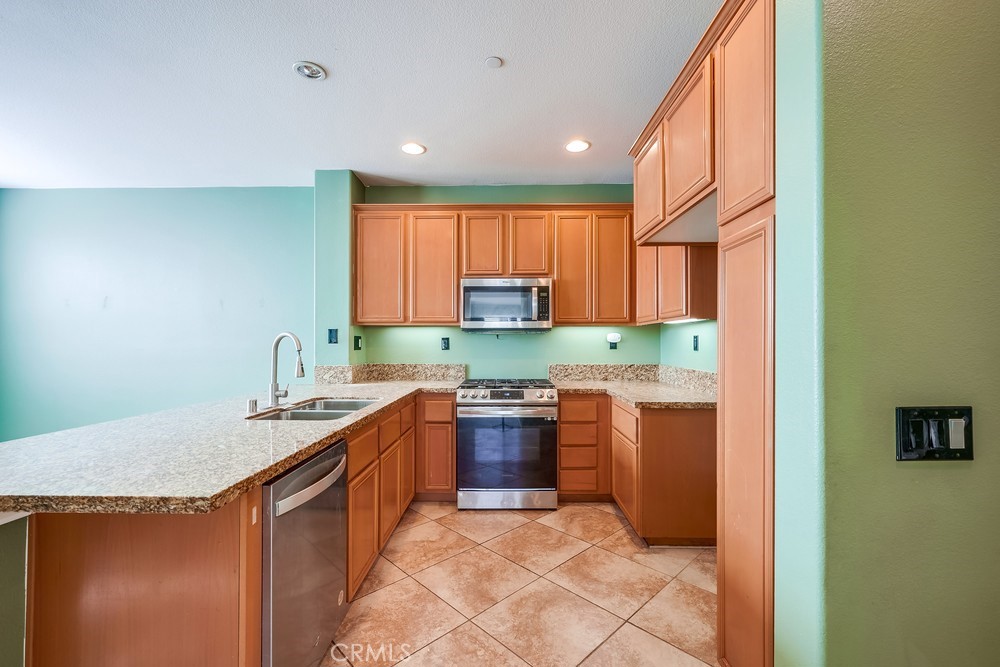 1800 E Lakeshore Drive 412 Property Photo 11