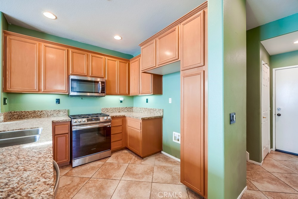 1800 E Lakeshore Drive 412 Property Photo 12