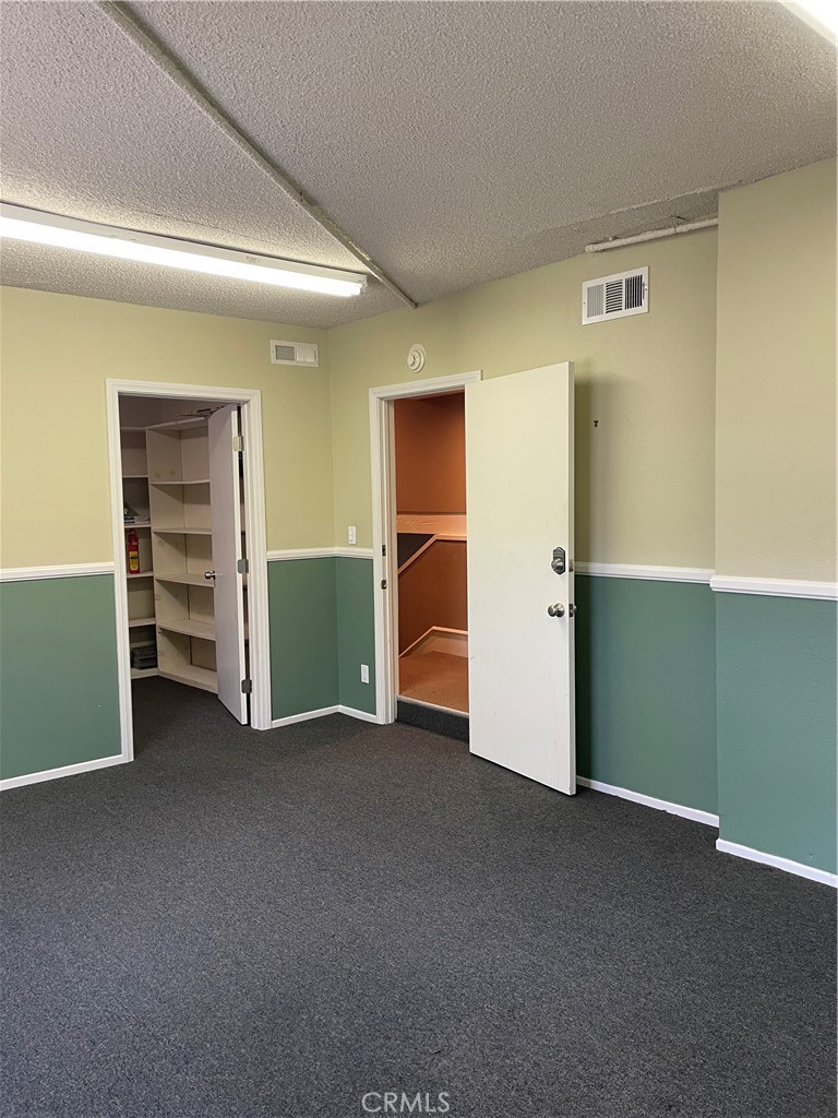 702 S Weymouth Avenue Property Photo 16