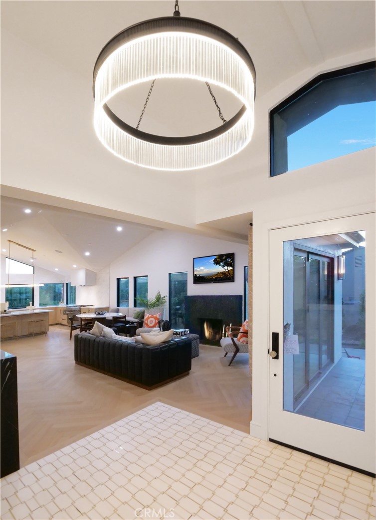 4424 Via Pinzon Property Photo