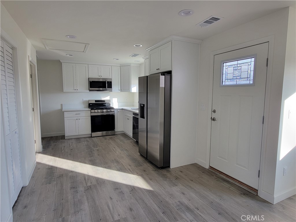 20612 Raymond Avenue B Property Photo