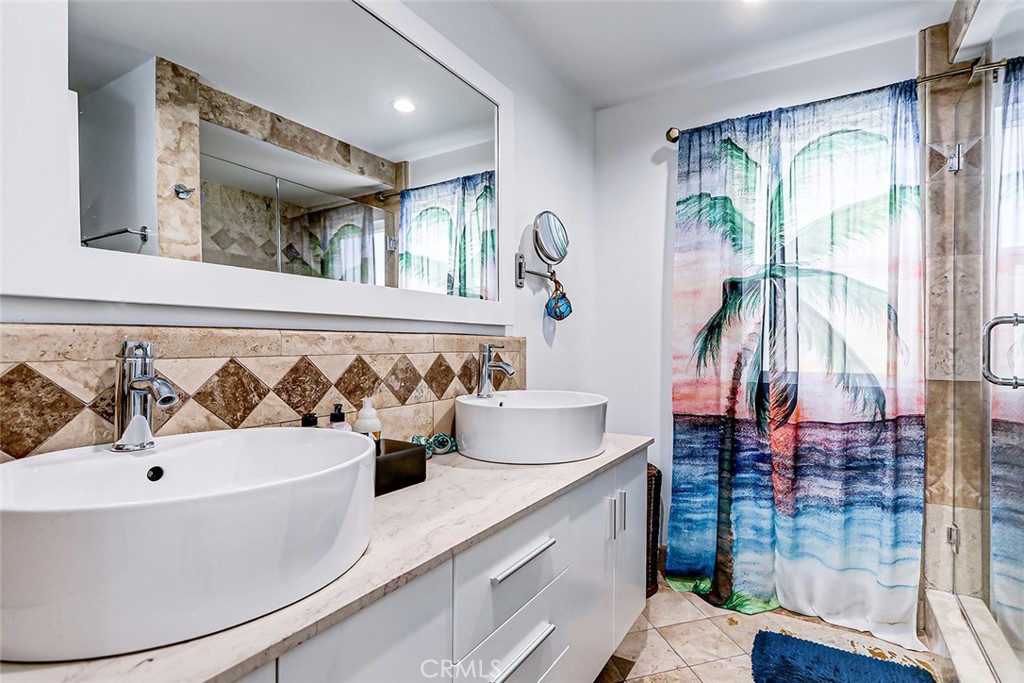 4758 La Villa Marina J Property Photo 15