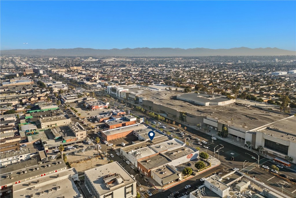 12321 Hawthorne Boulevard Property Photo 3