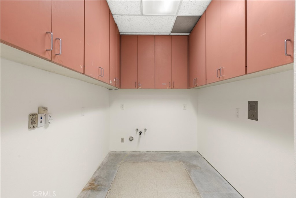 12321 Hawthorne Boulevard Property Photo 8
