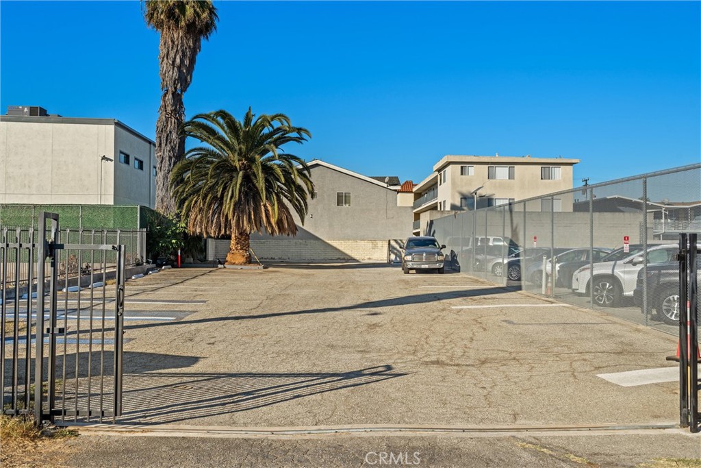 12321 Hawthorne Boulevard Property Photo 13