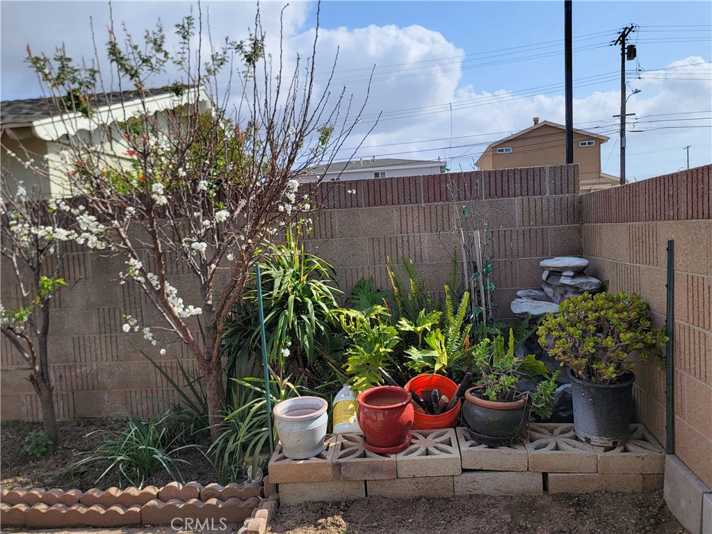 1414 W 180th Street Property Photo 21