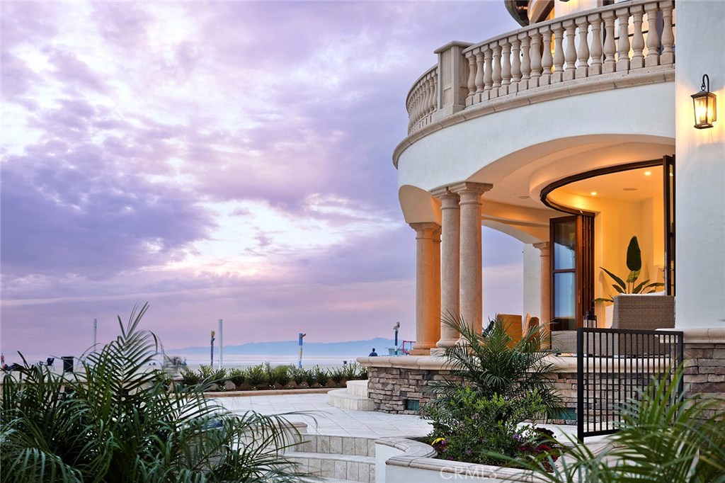 600 The Strand Property Photo