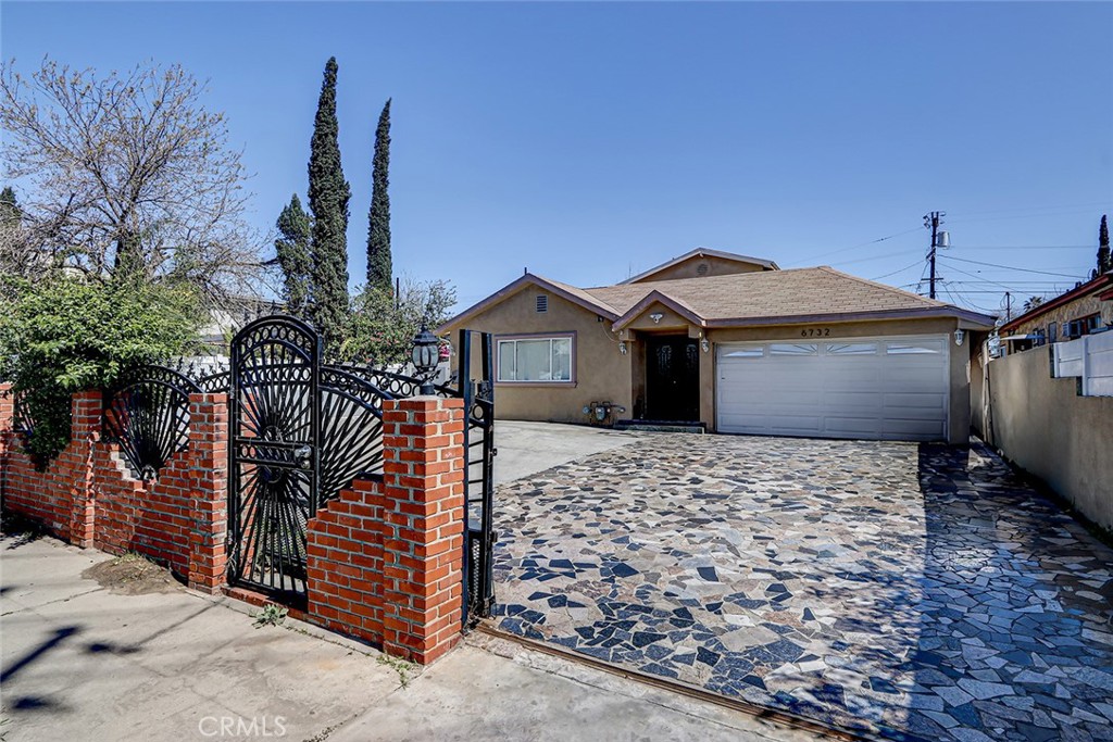 6732 Farmdale Avenue Property Photo 1