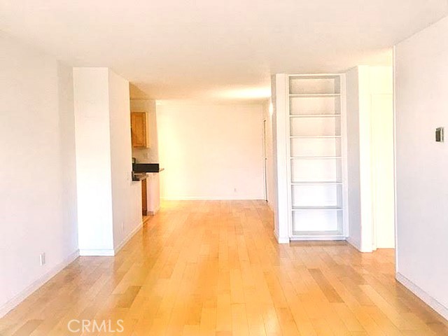 1033 3rd Street 109 Property Photo 3