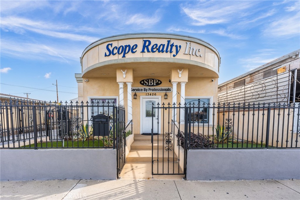 13426 Inglewood Avenue Property Photo 3