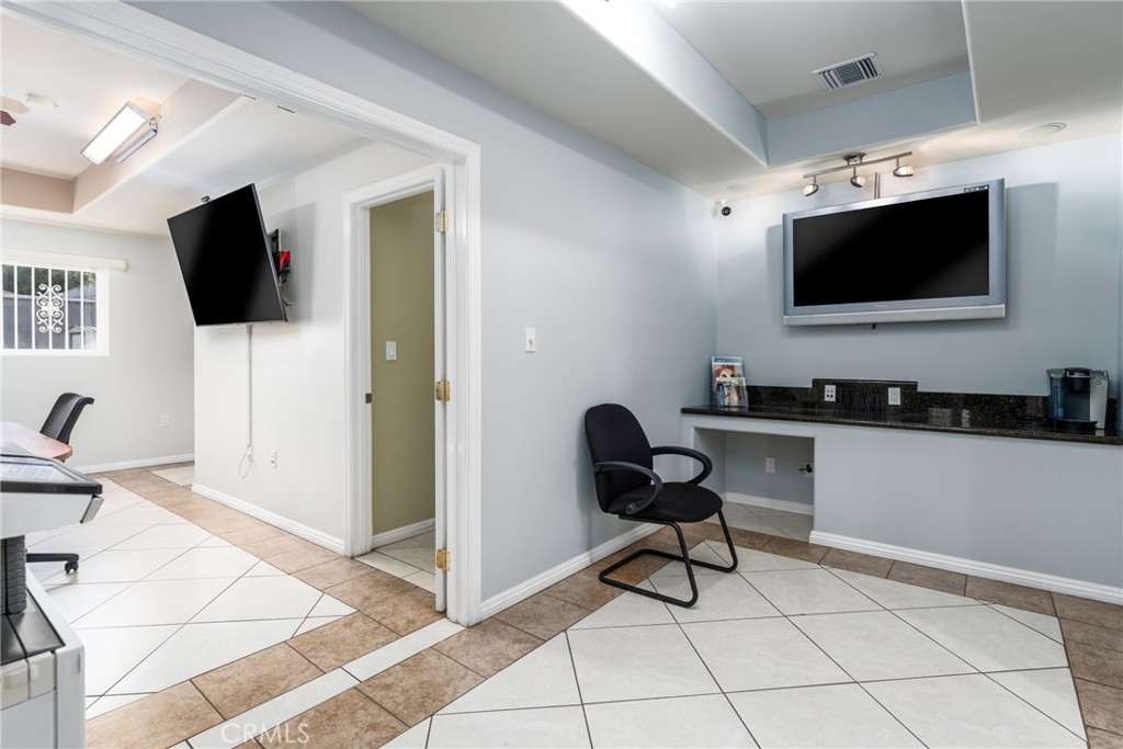 13426 Inglewood Avenue Property Photo 12