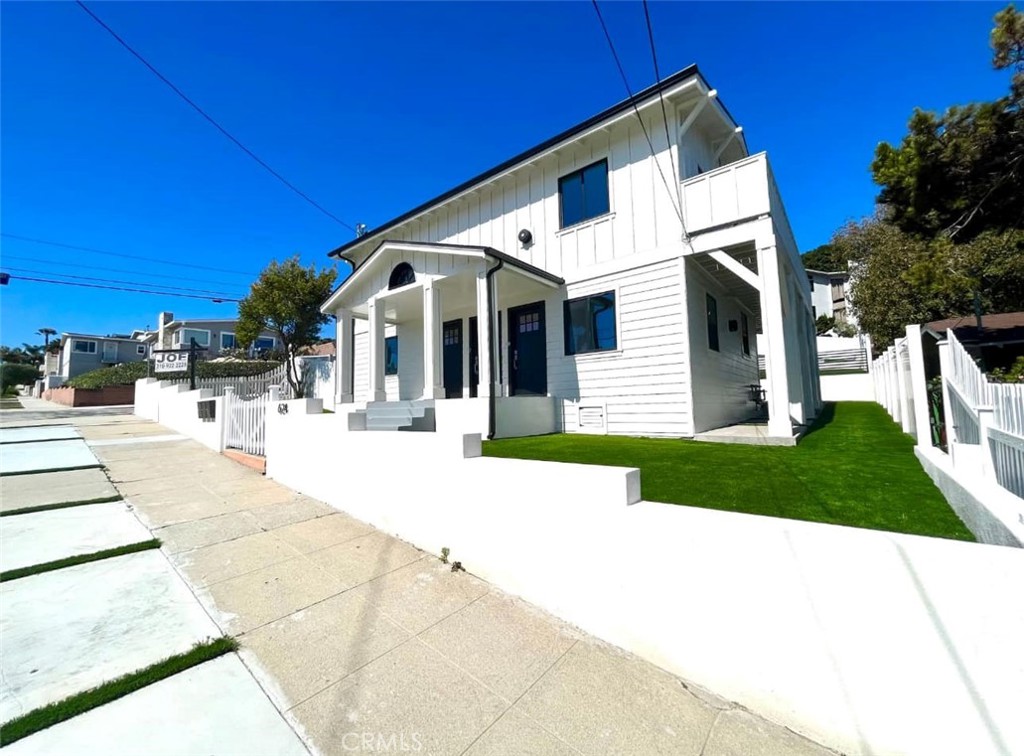 624 W 38th Street Property Photo