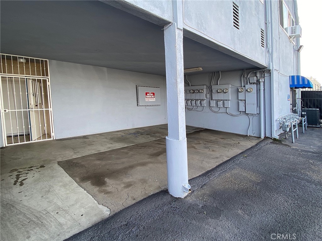 16705 Hawthorne Boulevard Property Photo 9