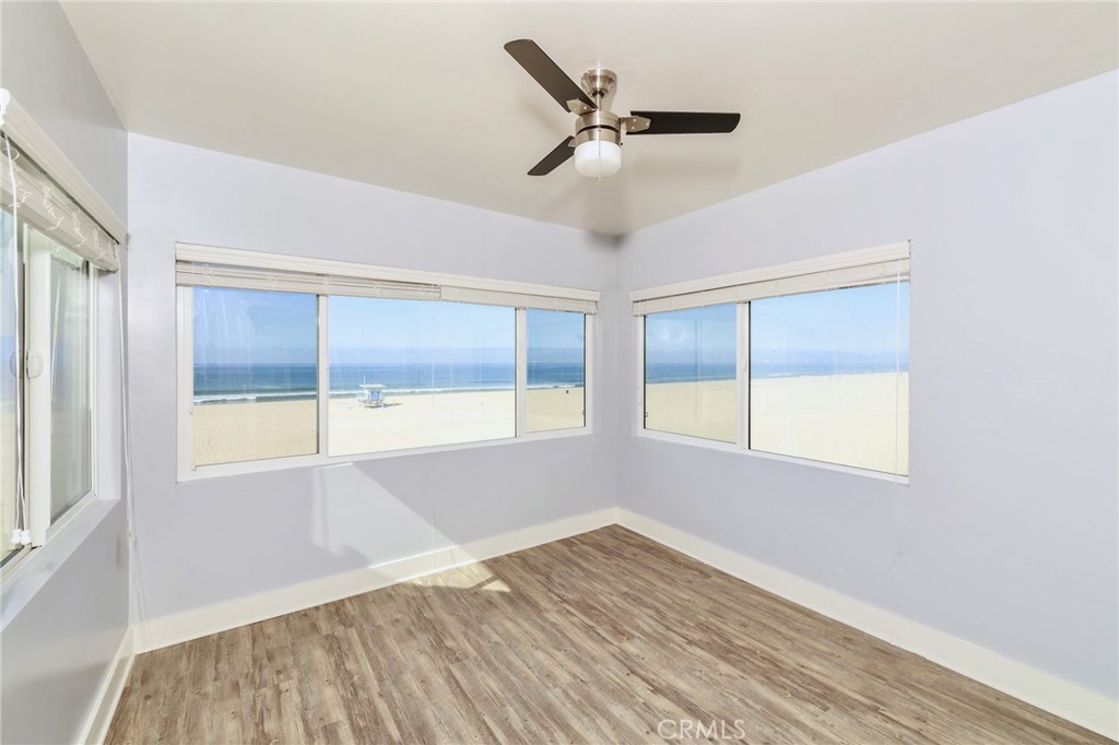 1836 The Strand Property Photo 20