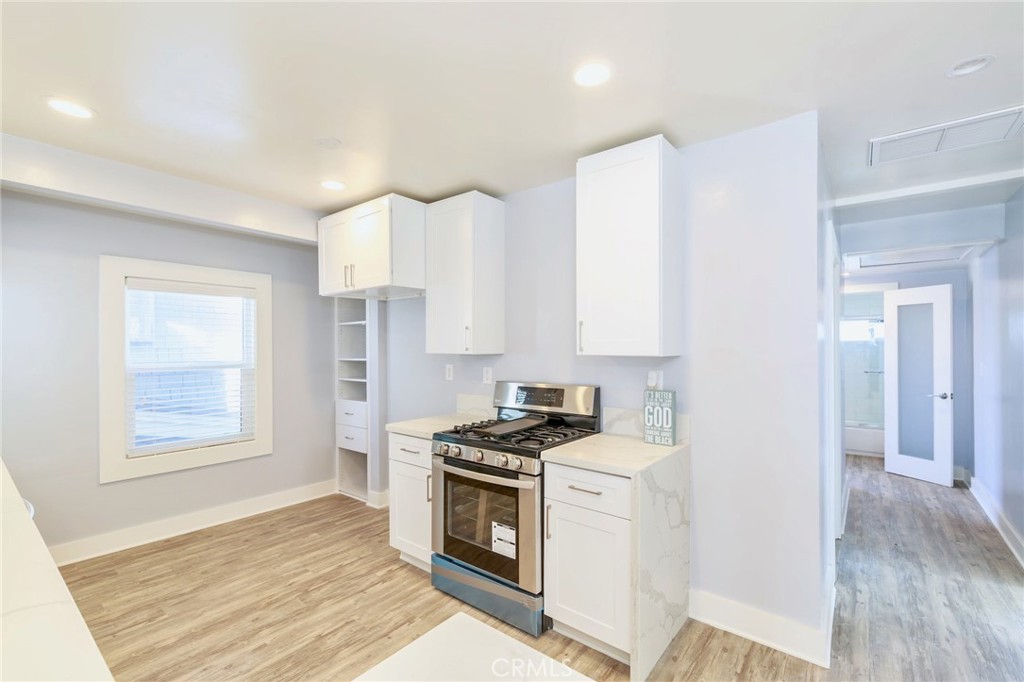 1836 The Strand Property Photo 25