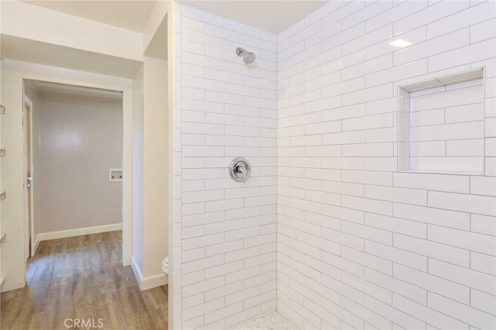 1836 The Strand Property Photo 42
