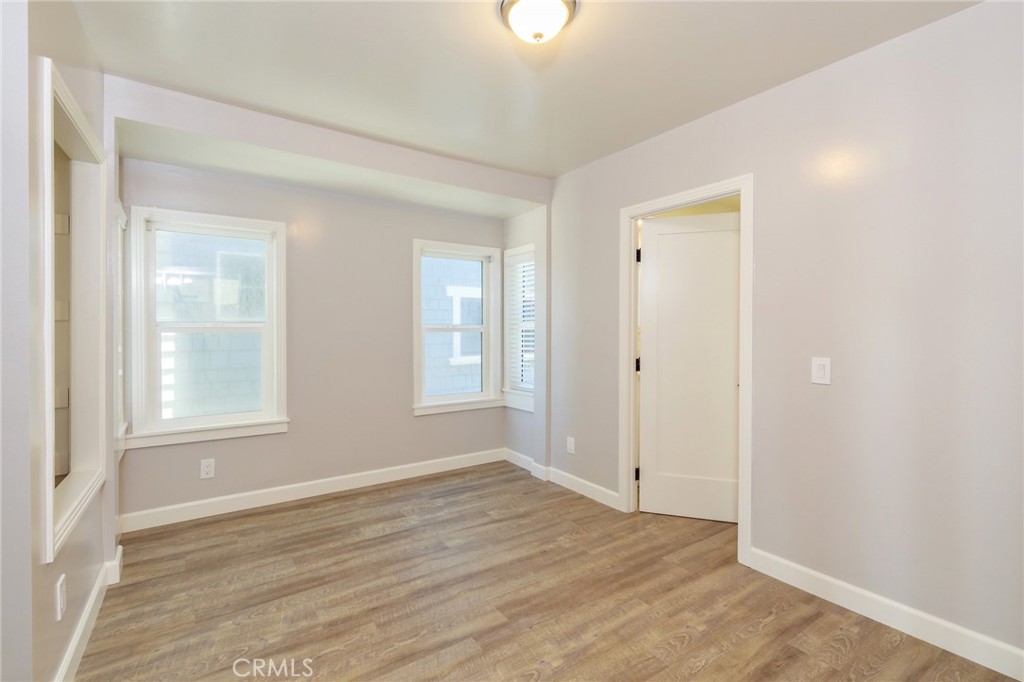 1836 The Strand Property Photo 45