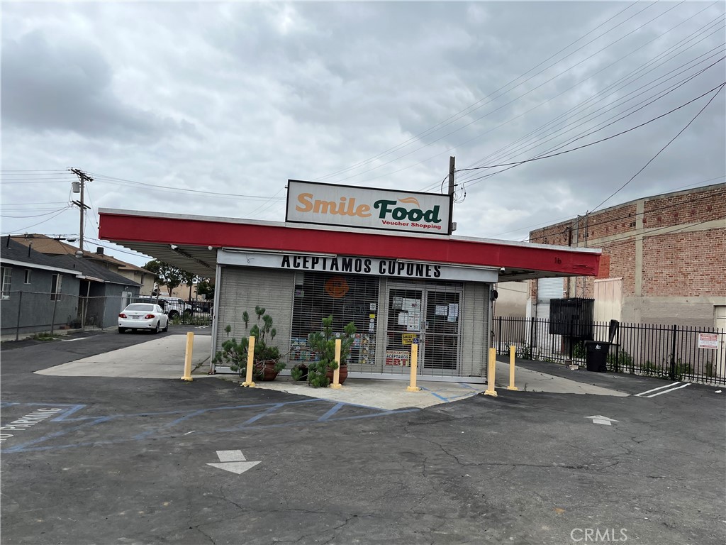 16 E Market Street Property Photo 1