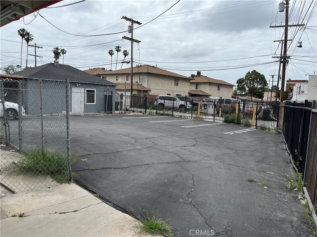 16 E Market Street Property Photo 5