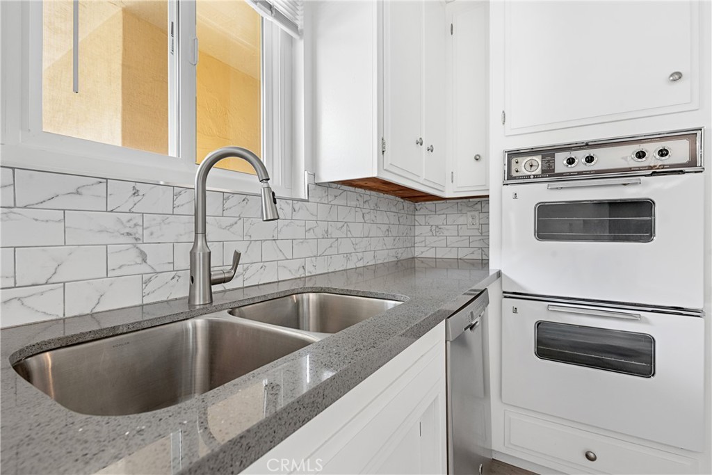 3695 Linden Avenue 11a Property Photo 15