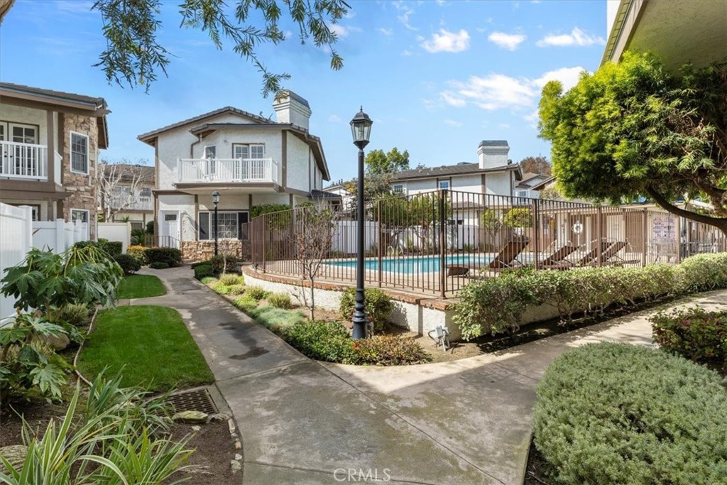 1719 Date Avenue Property Photo
