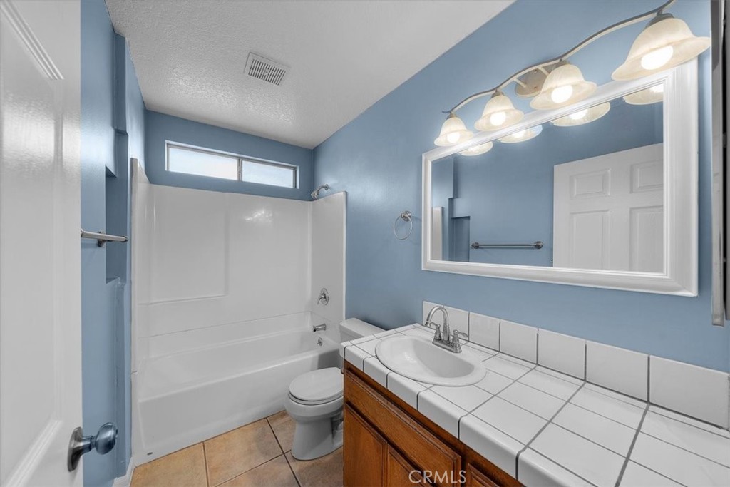 343 W 12th Street Property Photo 20