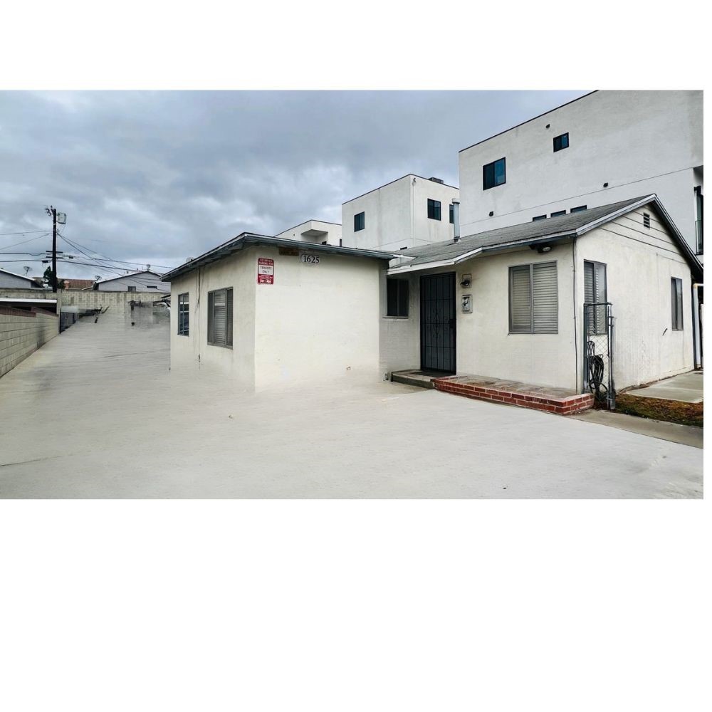 1625 W 208th Street Property Photo