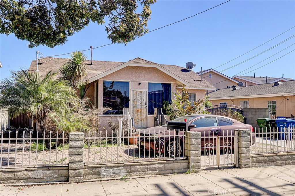 1036 N Fries Avenue Property Photo